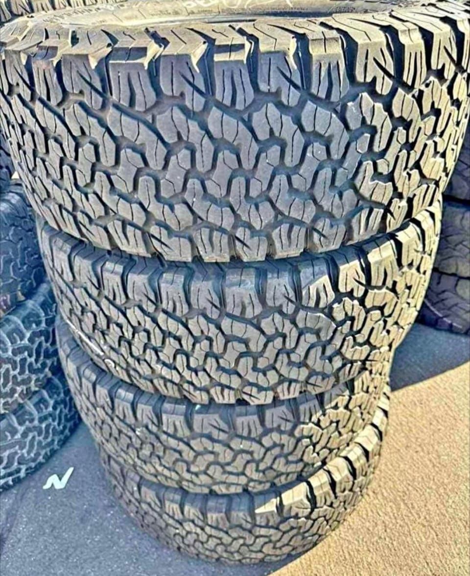 35x12.50/18 Bfgoodrich Ko2 Tires Con 80% De Vida Las 4🛻🛻🚘