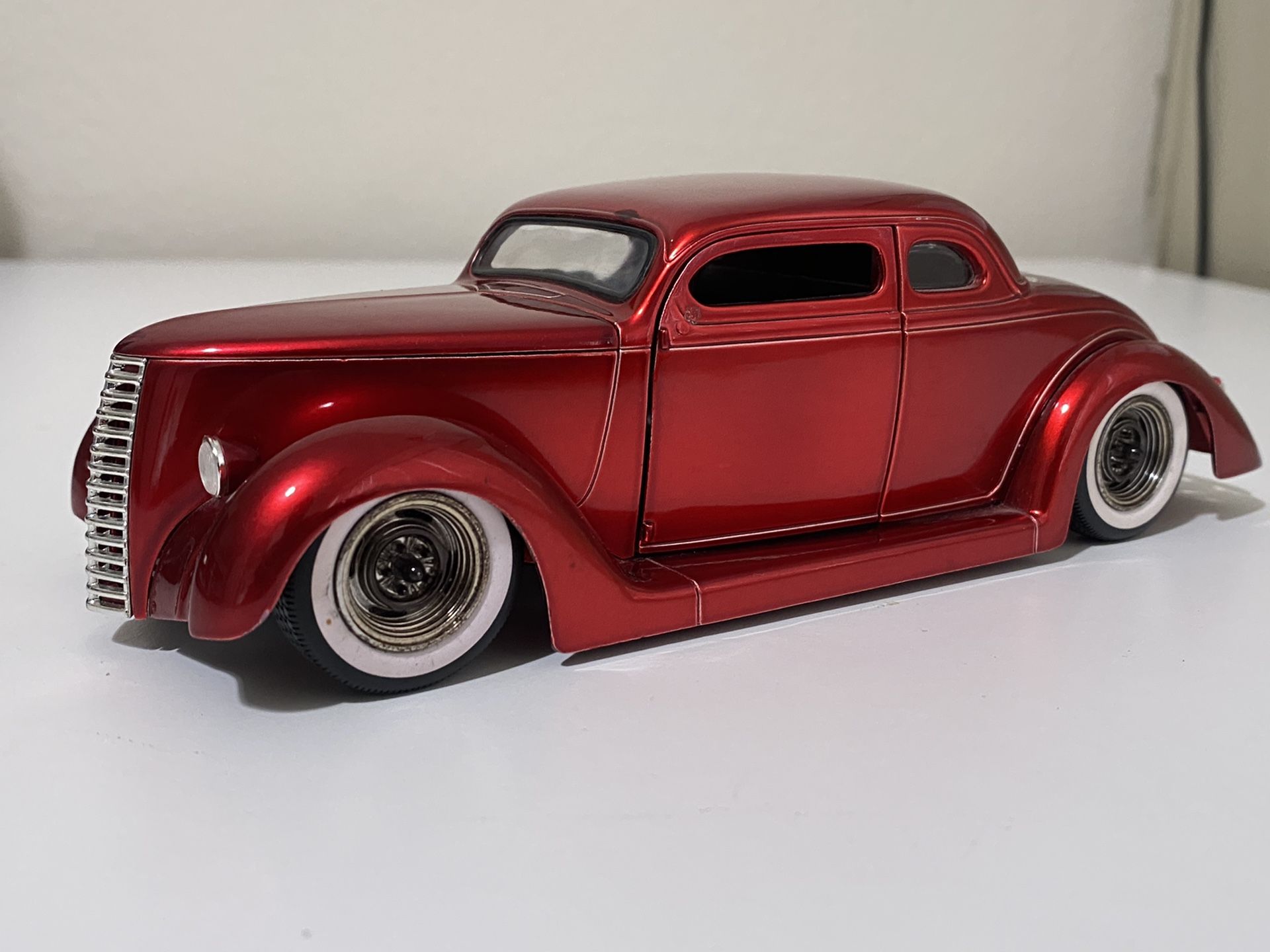 36’ Ford Coupe West Coast Choppers Jesse James 1:24 diecast model