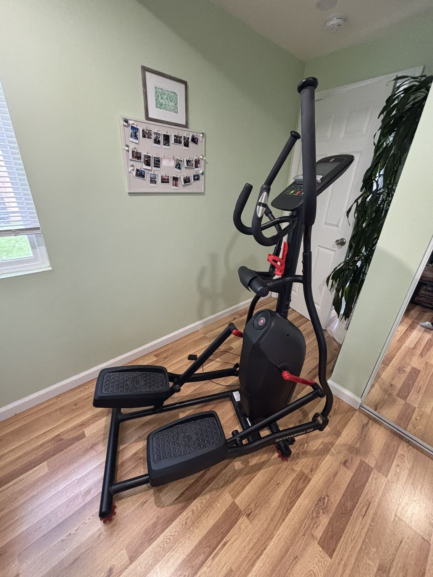 Schwinn 412 Elliptical