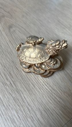 Golden Chinese turtle