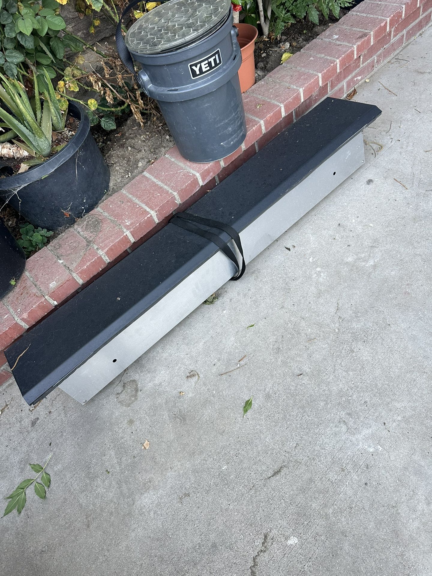 Jeep Gladiator Roll N Lock With Billy Bars