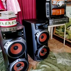 Stereo System. Excellent Condition 