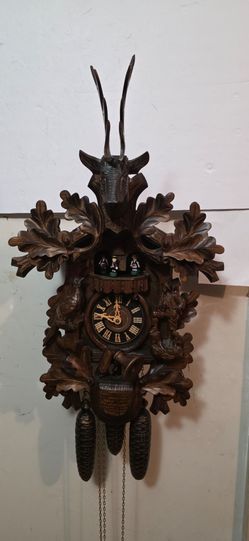 Vintage Black Forest German Cuckoo Clock – Hand Carved Deer Hunter Theme