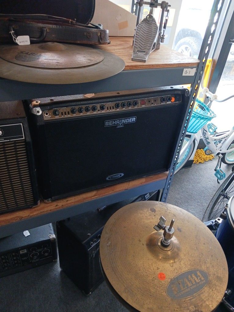 Behringer Gmx212 Vtone Guitar Amplifier