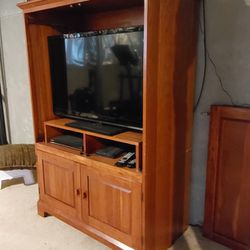Tv Cabinet Solid Maplewood Cherry Stain TV Is 42 Inches Hitachi 