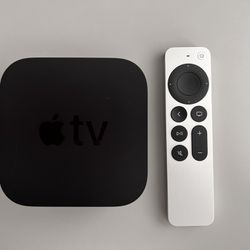 Apple TV 4K 32GB 1st Generation with 2nd Gen Siri Remote for