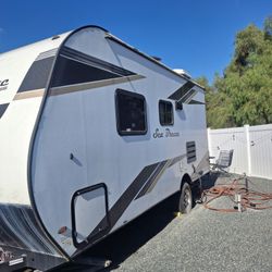 2021 Pacific Coachworks 