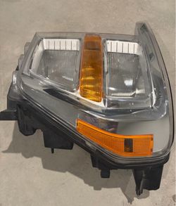 2022 Ford F-150 Left headlight