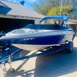 Experience the ultimate ride, boating luxury with the 2007 Reinell Boat 200LS!