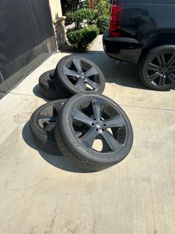 24 inch Chevy / GMC 6 lug wheels