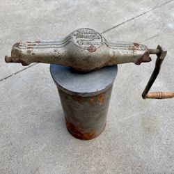 Antique White Mountain Freezer Hand Crank Ice Cream Maker, Cast Iron, Made In USA