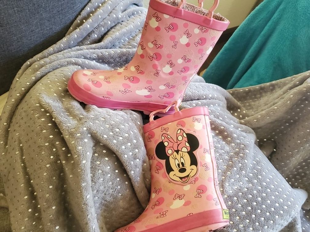 Minnie  Mouse Rain  Boots.    Pick  Up  In  Clovis  Sunnyside  Herndon 