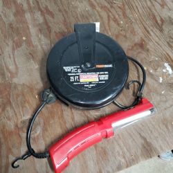 Craftsman Fluorescent Work Light with a retractable cord reel 25ft