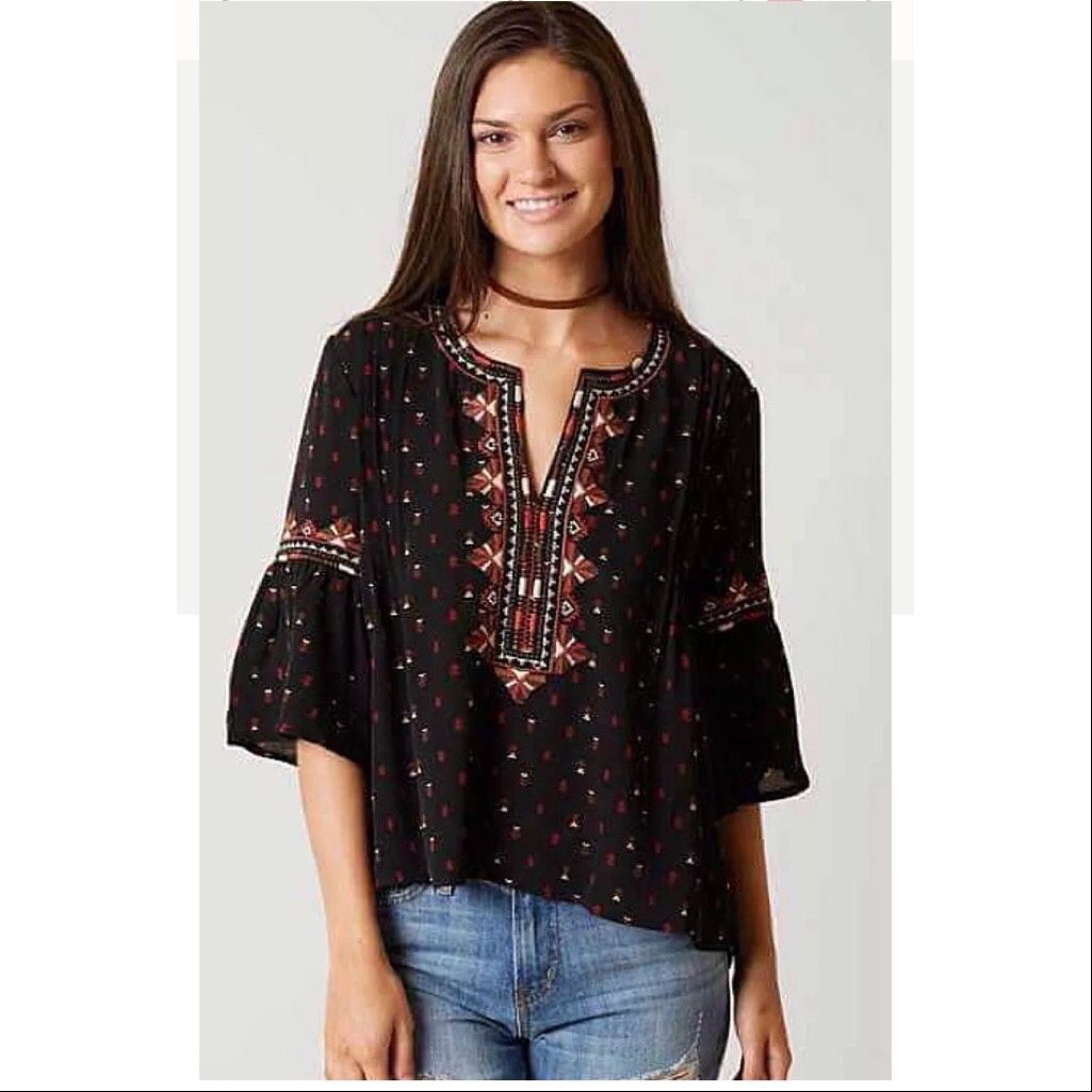 BNWT! Rare Miss Me Embroidered Hippie Blouse Sz. M