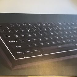 BRAND NEW NEVER YSED GAMING LED KEYBOARD 