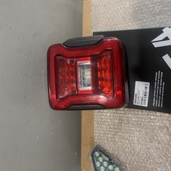 2018-2022 Jeep Wrangler Right Tail Light 
