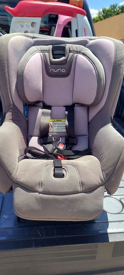 Nuna RAVA convertible car seat $50