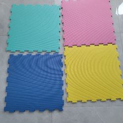4 Pcs Of Foam