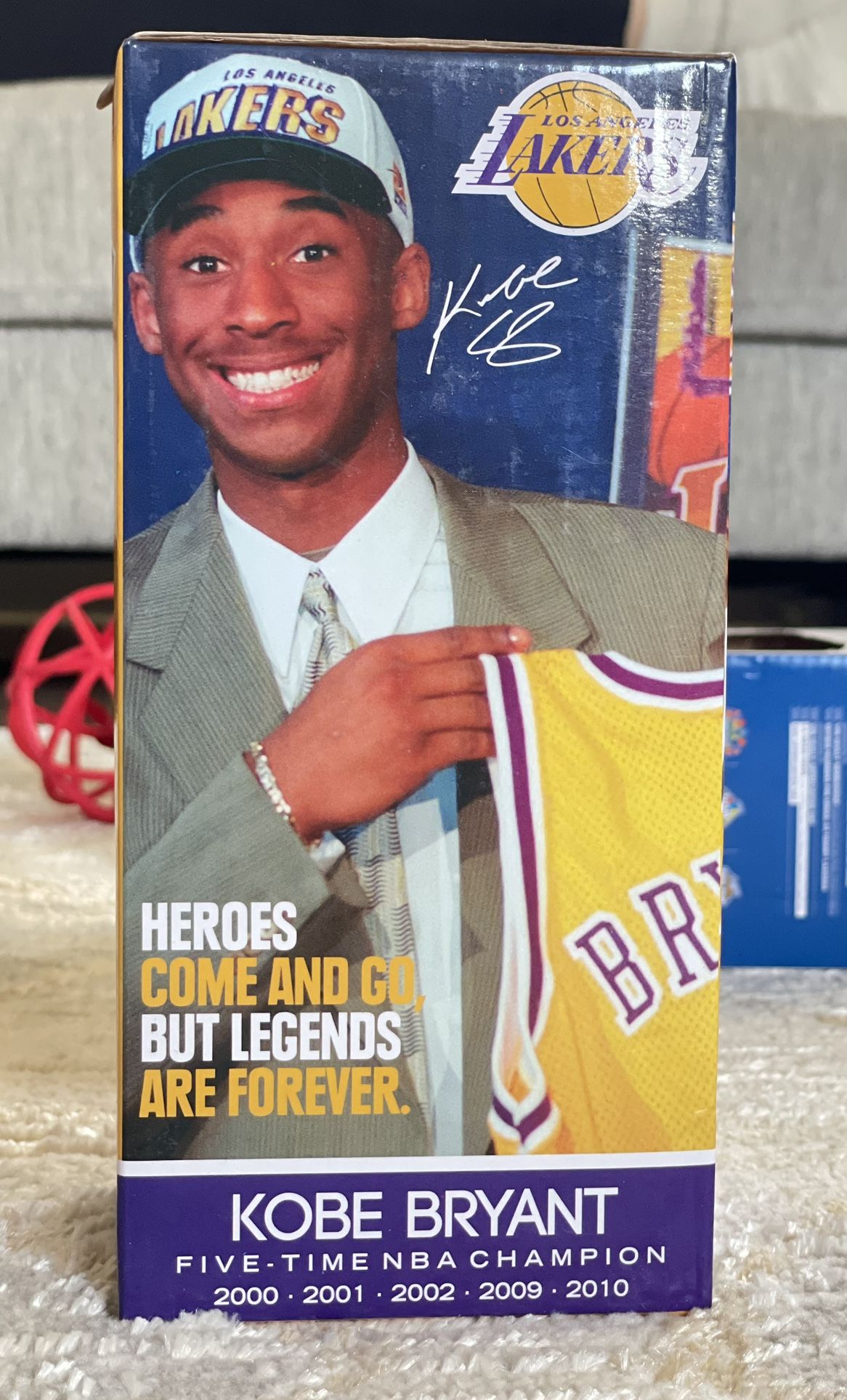 KOBE BRYANT RETIREMENT BOBBLEHEAD LOS ANGELES LA LAKERS BOBBLE HEAD #8