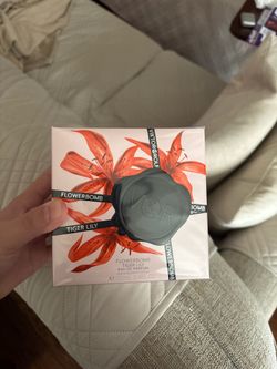 Viktor & Rolf Tiger Lily