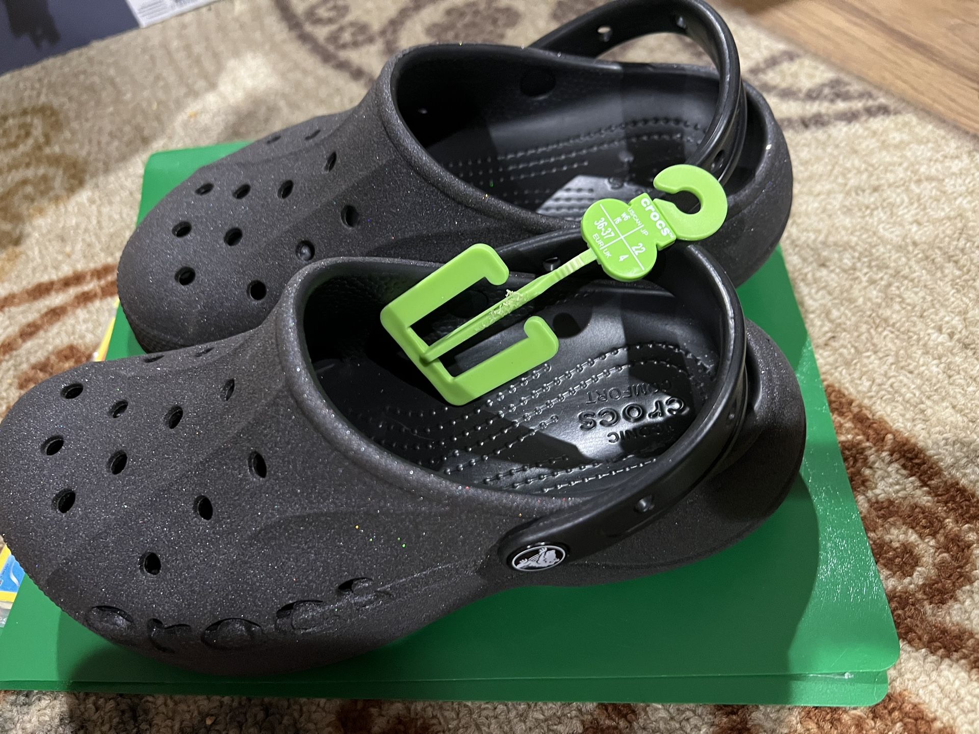 Crocs black Platform Glitter W6