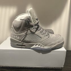 Jordan Retro 5 Wolf Grey Size 8.5