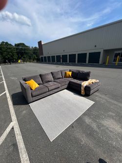 Sectional Sofa/ Couch (We Deliver)