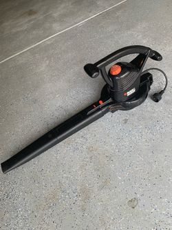 Black and Decker Leaf Blower / 2 Speeds - EC!