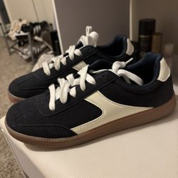 Women’s Shoes 