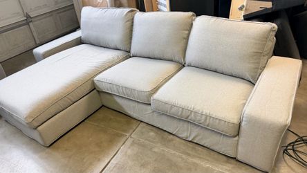Sectional Couch sofá Kivik (Free delivery)🚚