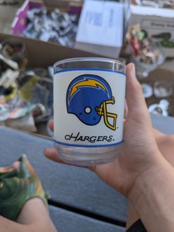 Antique chargers mobil frosted cup
