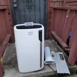 Delonghi Pinguino Digital 12,500 BTU 3 In 1 Air Conditioner,  Dehumidifier And Fan With Remote