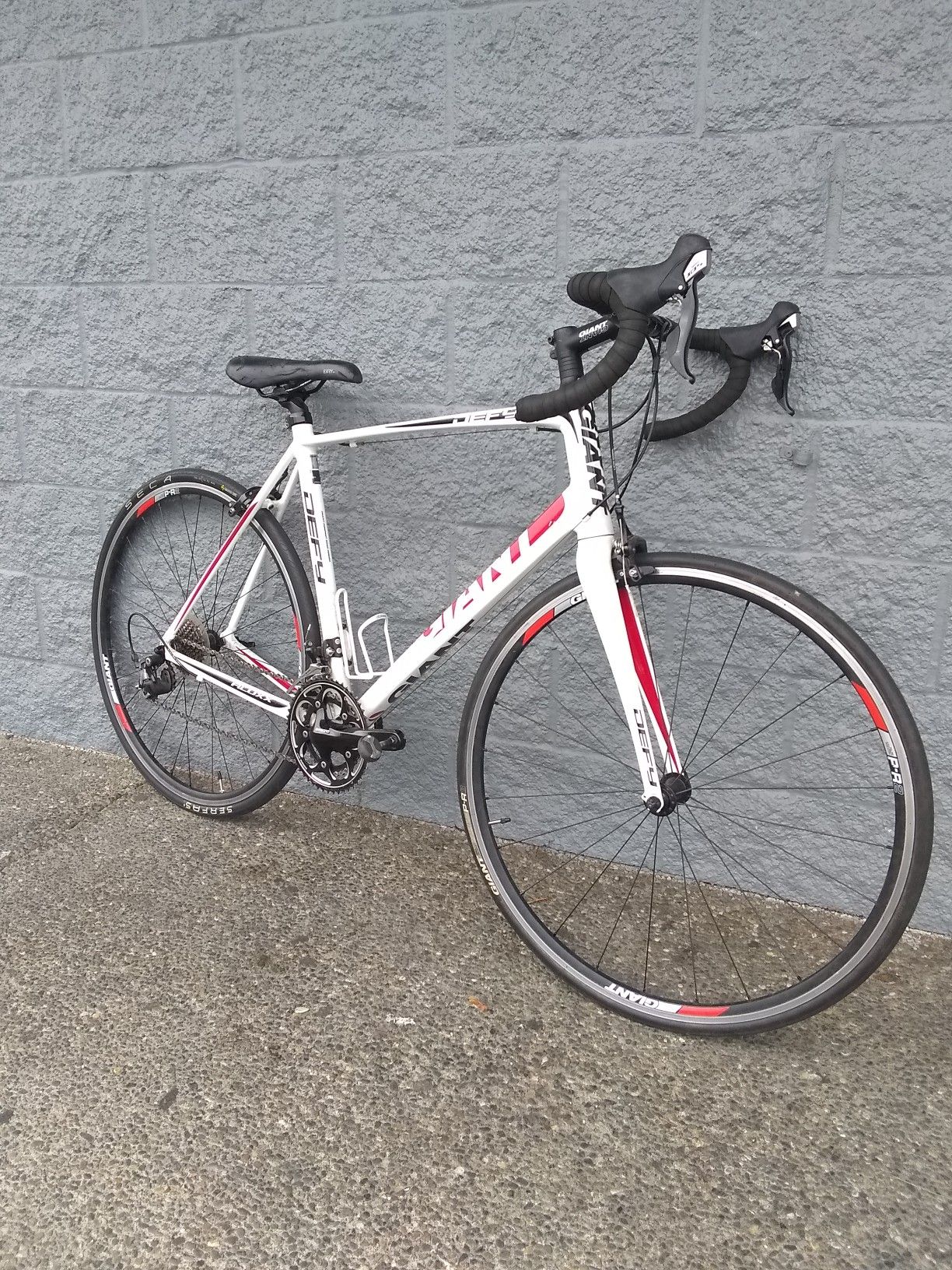 •2013 GIANT Defy 1• ~PrICe reDuCEd!!