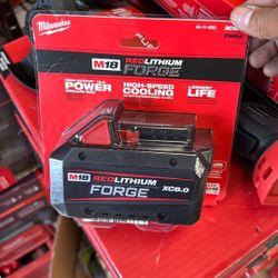 Milwaukee M18 8.0 Force Battery 