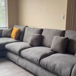 Valyou  Feathers Gray Sectional 