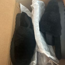 Ugg Super Fluff Slippers, Brand New Size 7 Black