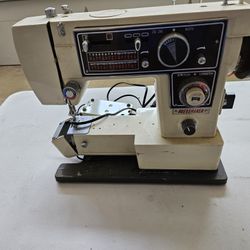 Zig Zag Dressmaker Sewing Machine