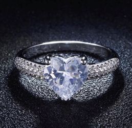 New 18 k white gold engagement ring wedding ring set