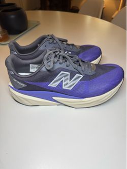 New Balance Rebel v5 – Men’s 9 (2E WIDE). Like new Condition.   Only used one mile on treadmill