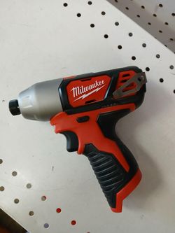 Milwaukee new 1/4" Impact 12M
