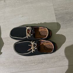 Hey dude shoes