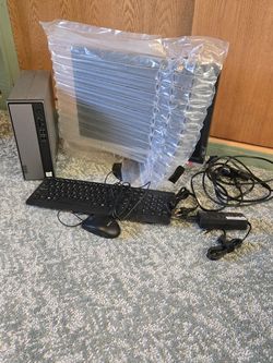 Lenovao Ideacentre 3 desk AMD Athlon silver 8GB memory 256 GB SSD