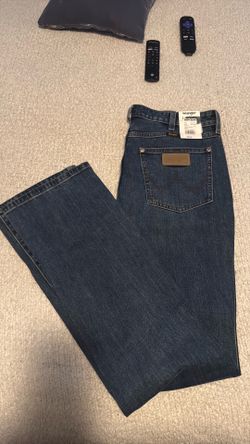 Brand new wranglers by Lainey Wilson 31/34