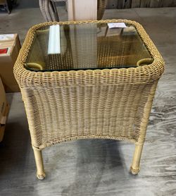 Indoor/Outdoor Wicker Table/Square/Read Desc For Measurements