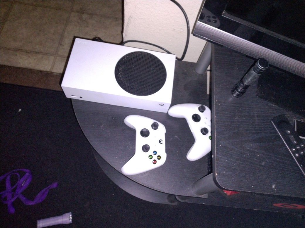 New Xbox Xs