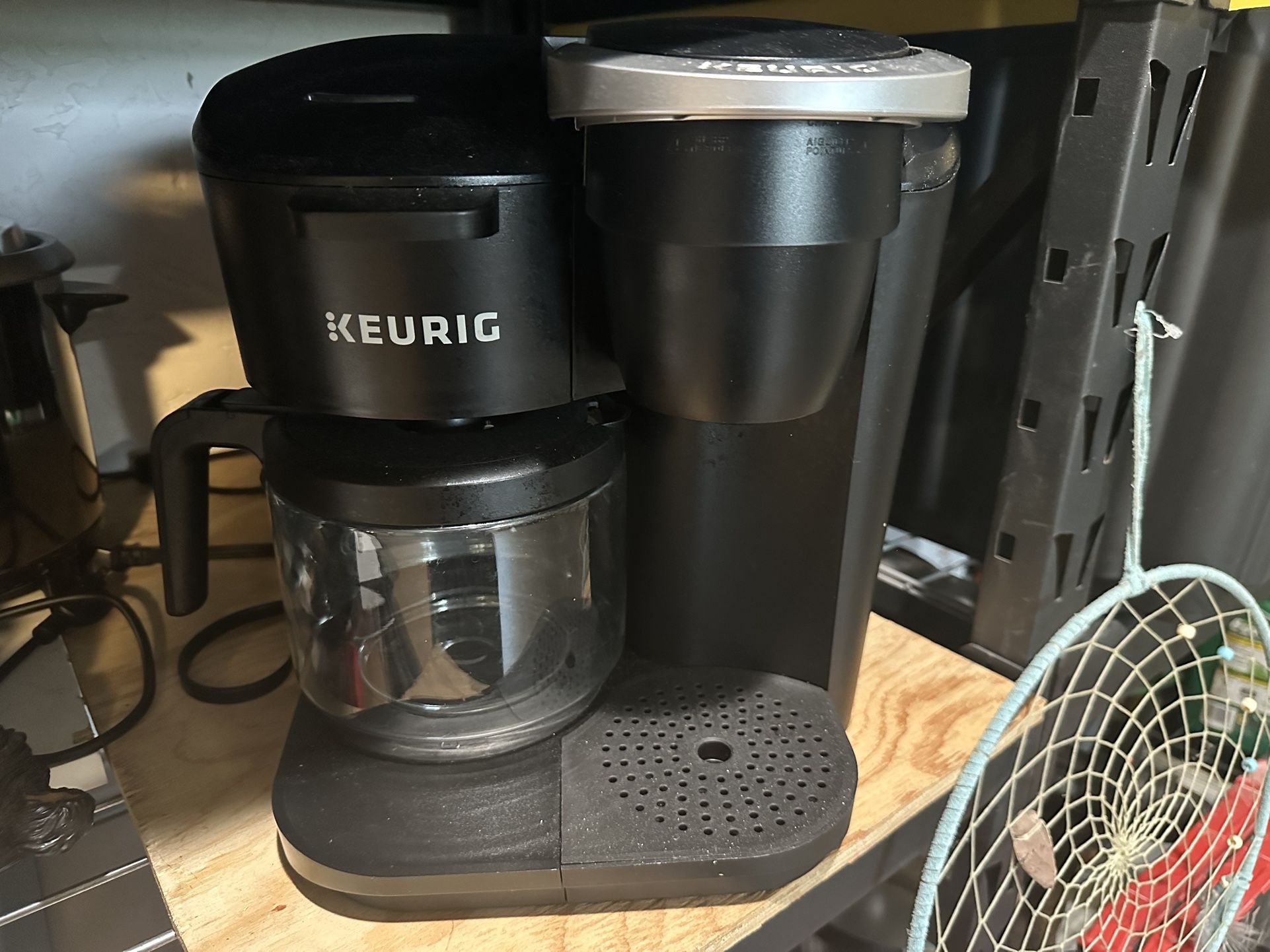 Kuerig With Coffee Pot 