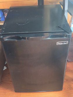 Mini refrigerator