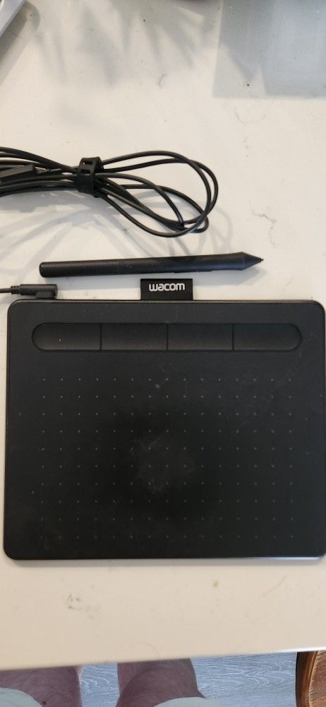 Wacom Intuos CTL4100 Drawing Tablet