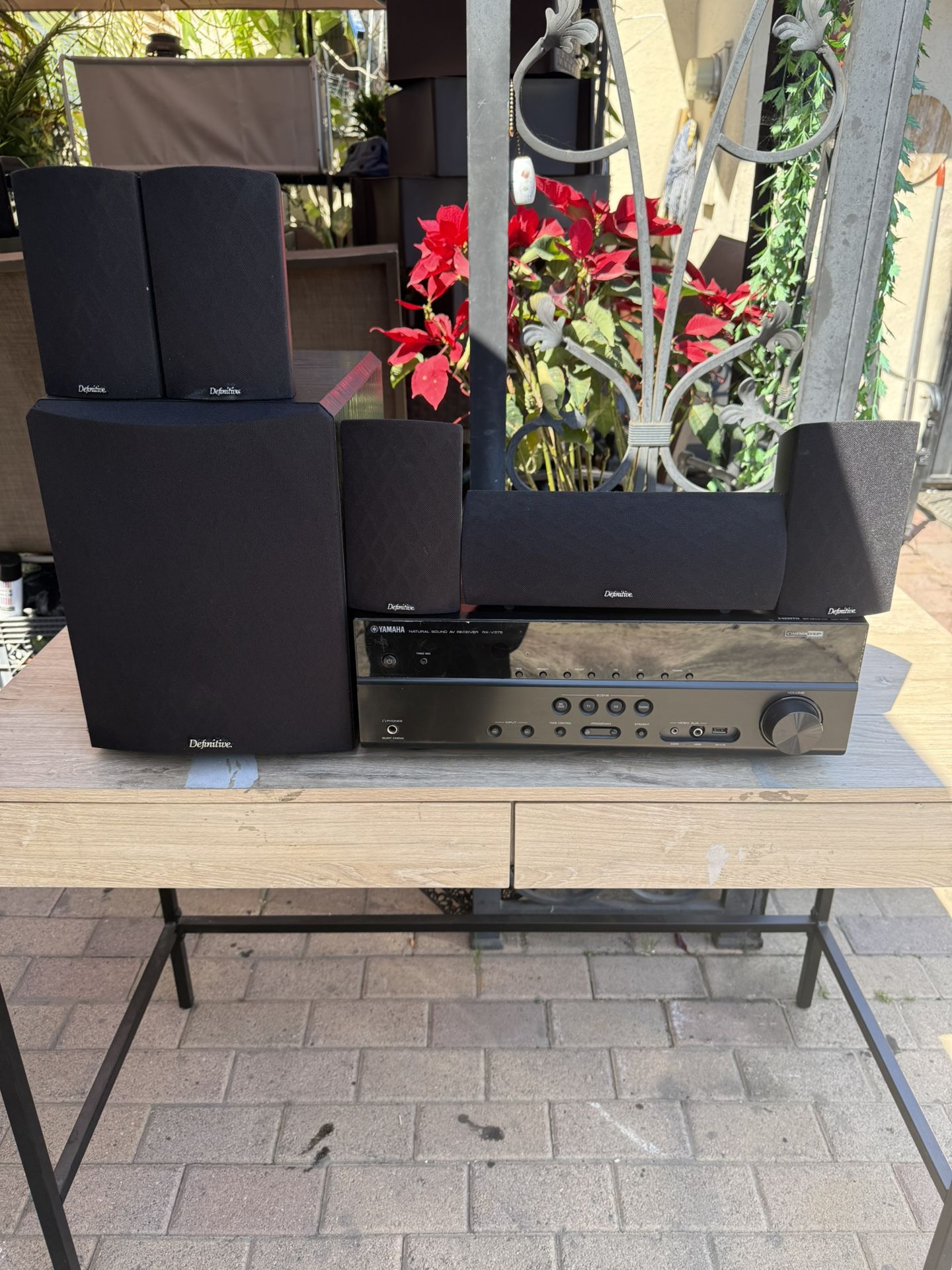 Yamaha Receiver And Definitive Technology Speakers