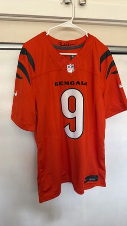 Joe burrow M size jersey
